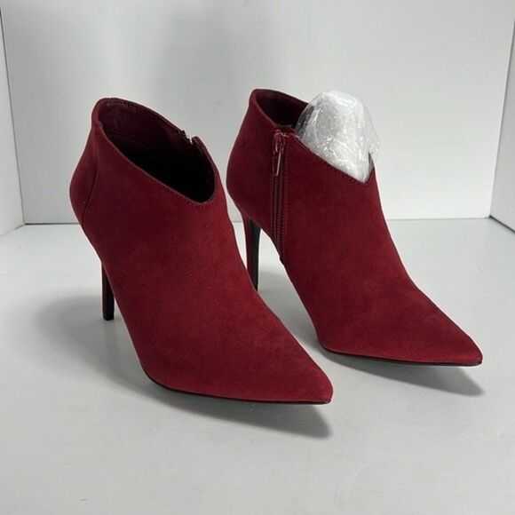Journee Collection Demmi Red Suede Stilleto Bootie size 6 - Picture 1 of 9